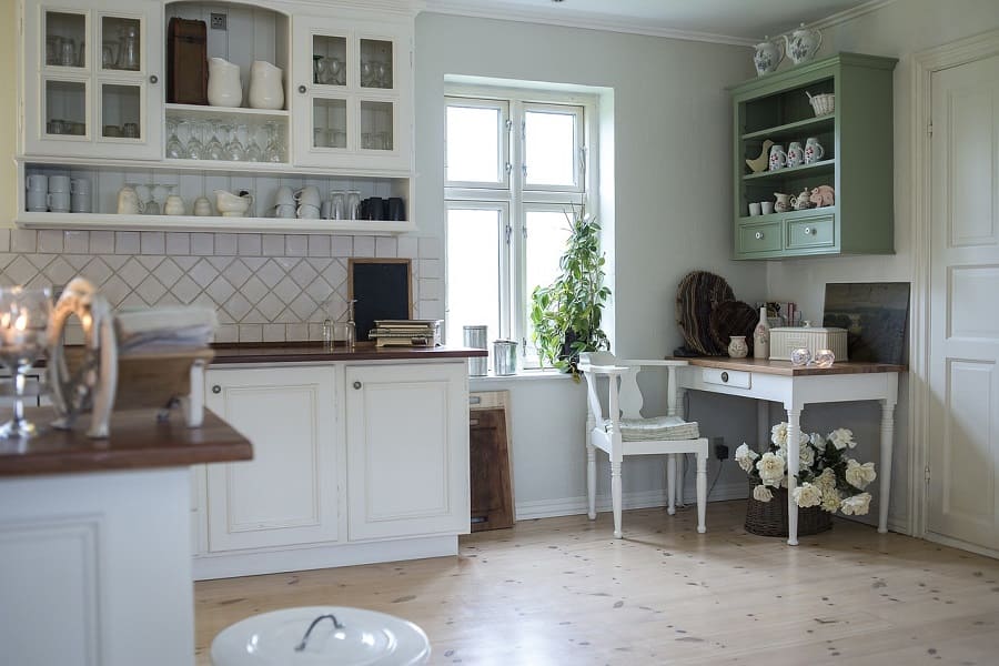 9 Küchendeko Ideen, Tipps & Inspirationen_kueche landhausstil